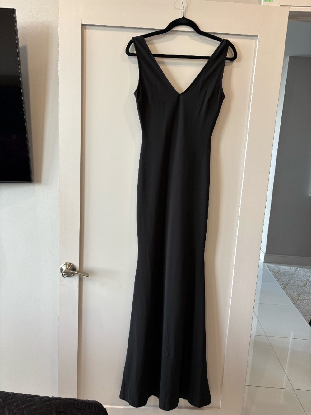 Fashion Nova Black Plunging V-Neck Maxi Dress Size Small